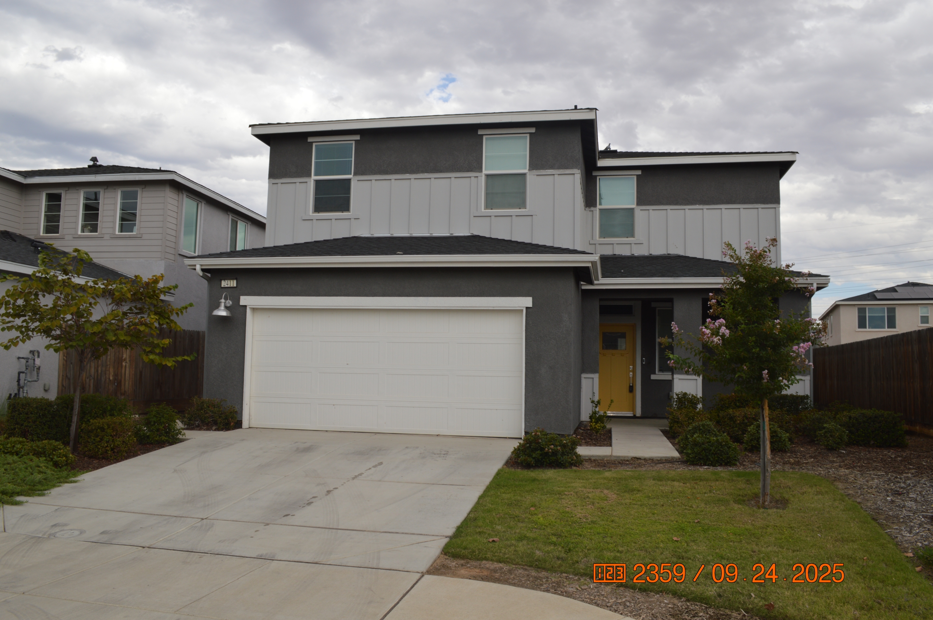 2411 Urdaneta Way