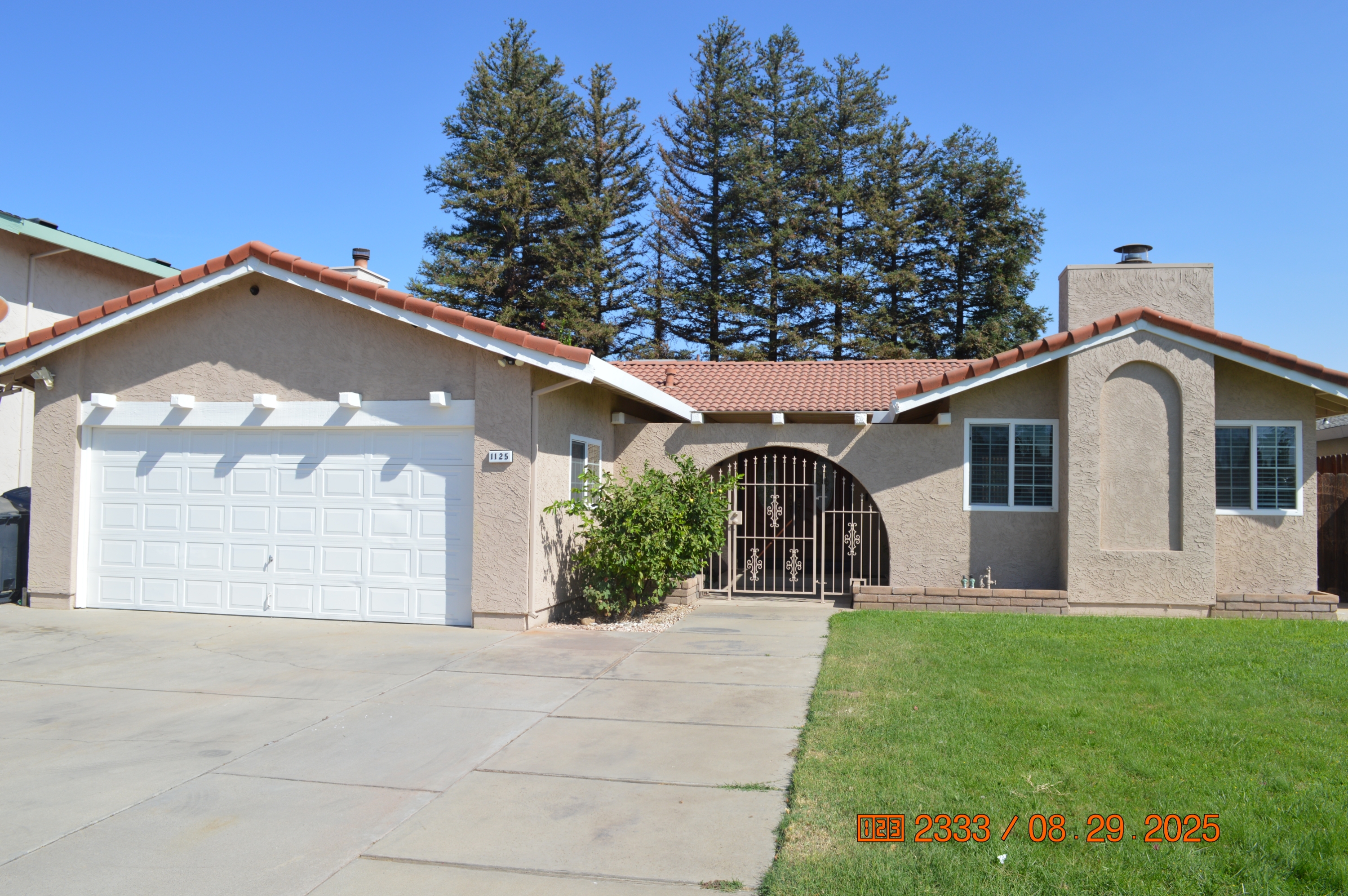 1125 West Tuolumne Road